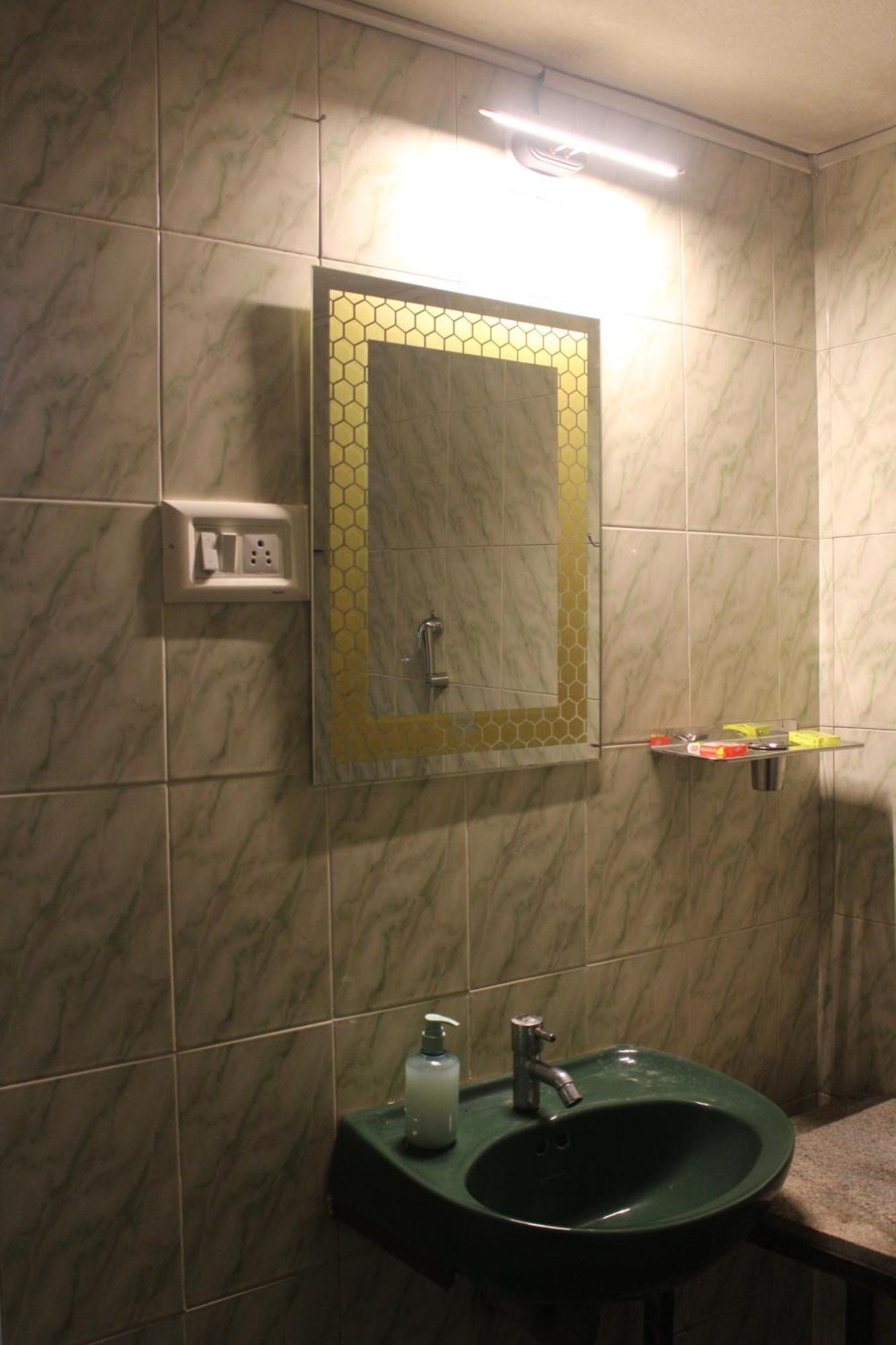 Tropical Villa Homestay Mangalore Exteriör bild